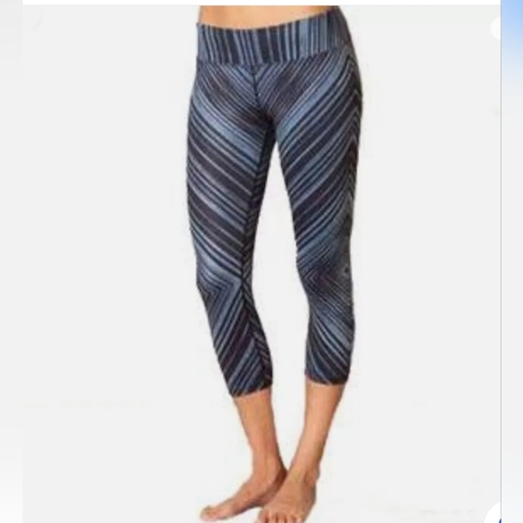 prAna Roxanne capris - Picture 1 of 7